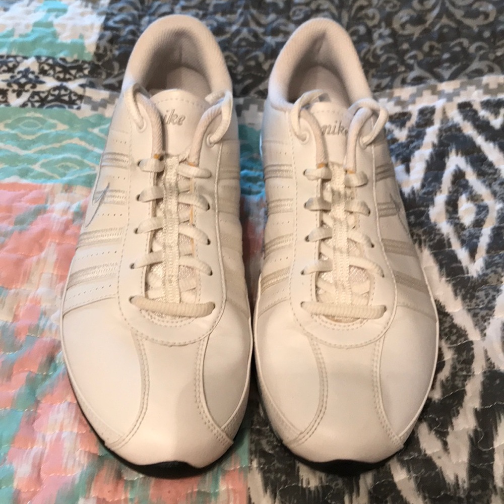 Nike White Sneakers - Size 7.5